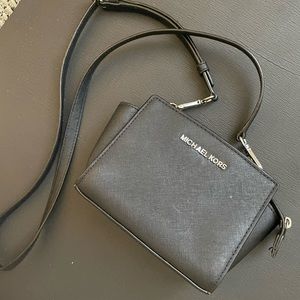 Michael Kors cross body